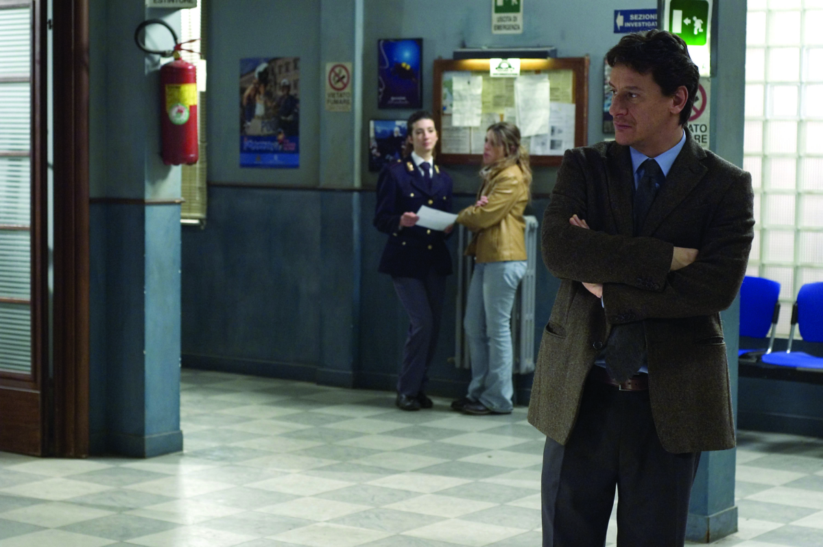 Distretto di Polizia 5-Indagine al distretto