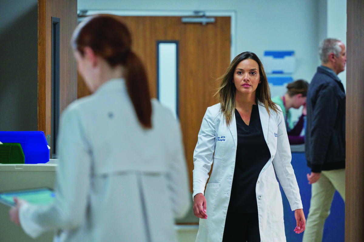 The Resident-Tutti dentro